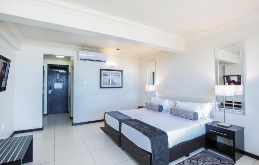 Deluxe Twin Room – Front Sea Facing