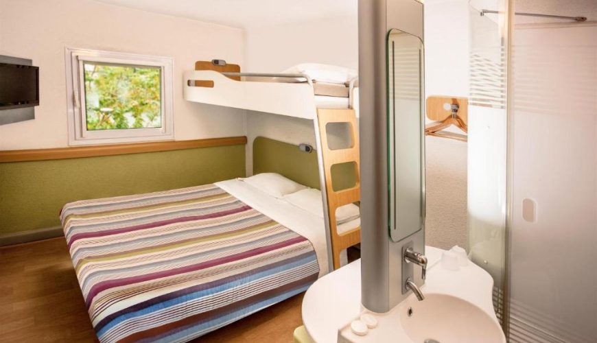 Standard Triple Room ( Smoking)