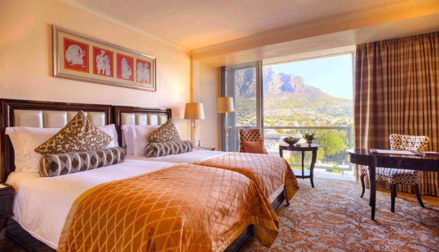 Luxury Twin Room with Mountain View – Tower Wing