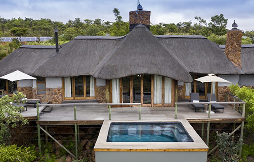 Mhondoro Safari Lodge & Villa