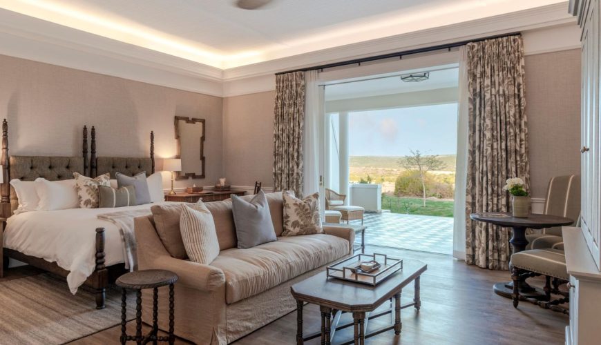 Long Lee Manor Plains Room